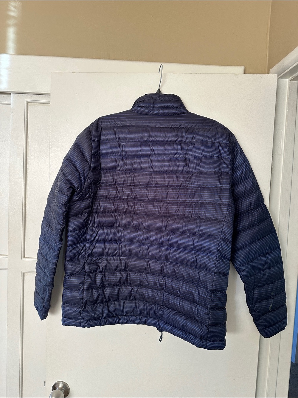 Patagonia Men's Lightweight Quilted Puffer Jacket - Dark Navy - Picture 10 of 12